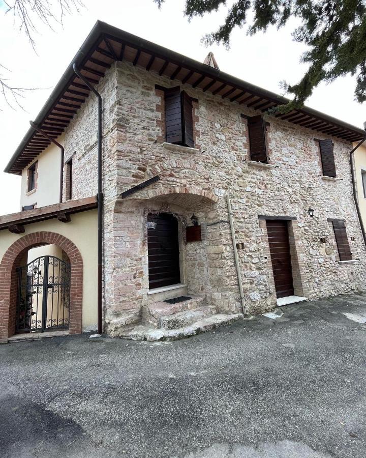 Casa Vacanze Vecchio Frantoio Residenza Moraiolo Сполето Екстериор снимка
