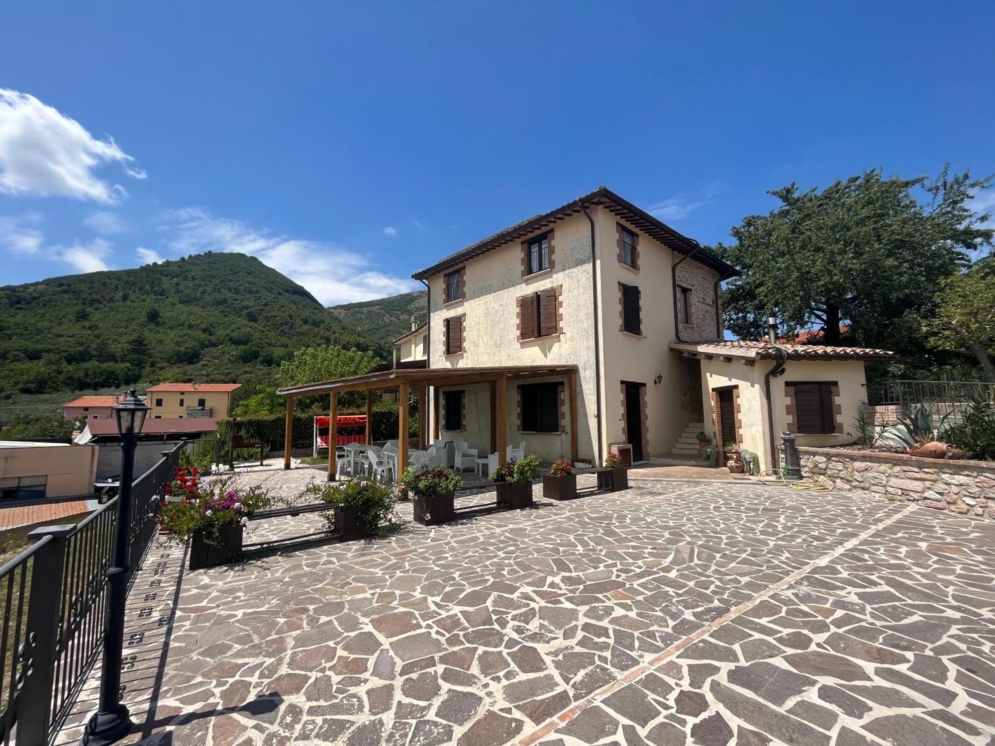 Casa Vacanze Vecchio Frantoio Residenza Moraiolo Сполето Екстериор снимка